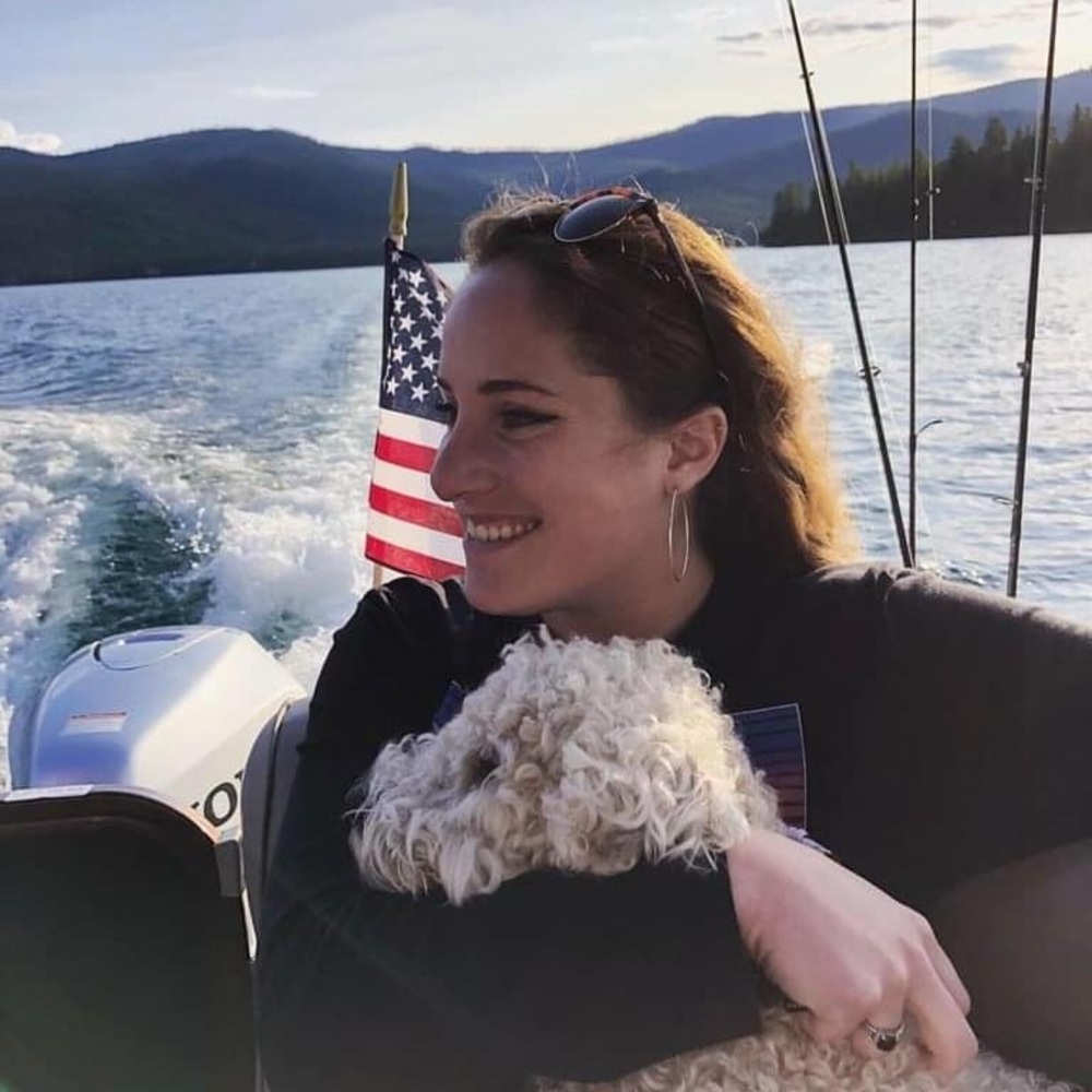 Meet your Posher, Laura